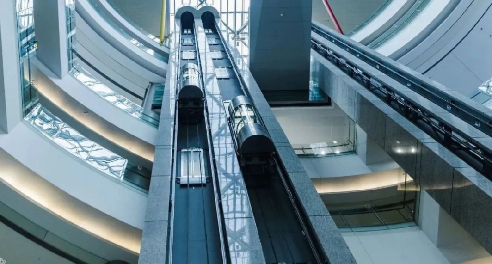 硬核！技术创新再结硕果，澳门·永利集团3044高峰期电梯调度系统获得国家发明专利！